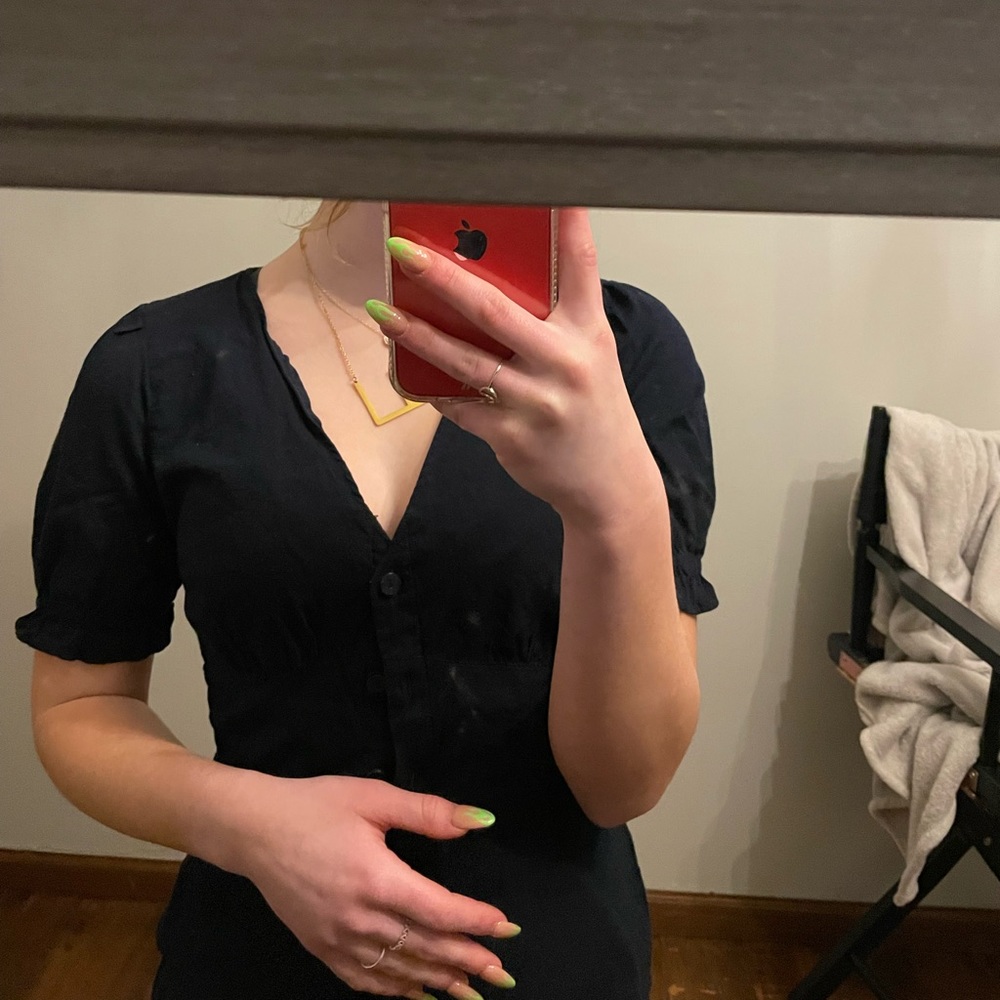 Dress - Picture 2 of 4